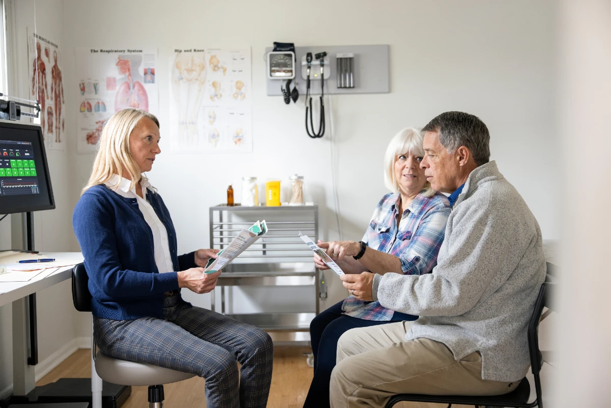 Image of a patient seeing a doctor with a Chaperone